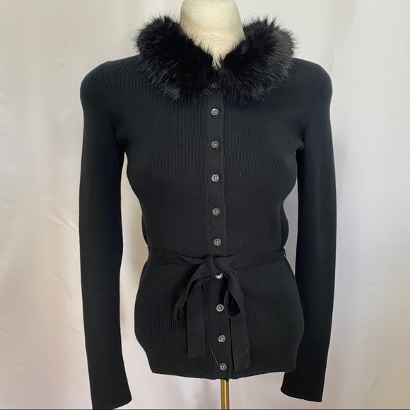 Banana Republic sweater with faux fur collar - Picture 2 of 6